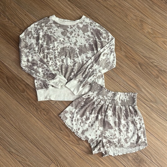 Z Supply Pippa Animal Top & Dawn Short Set - Picture 2 of 2